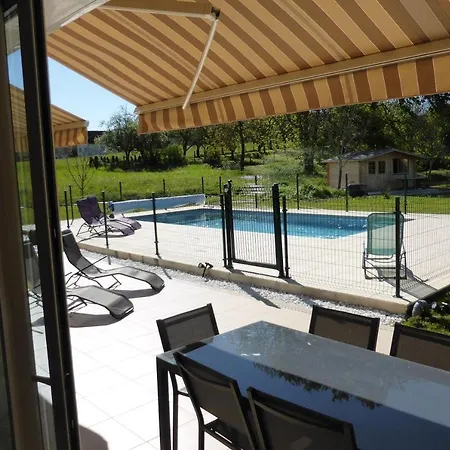 Les Chambres Masvignier Bed & Breakfast Saint-Julien-de-Lampon